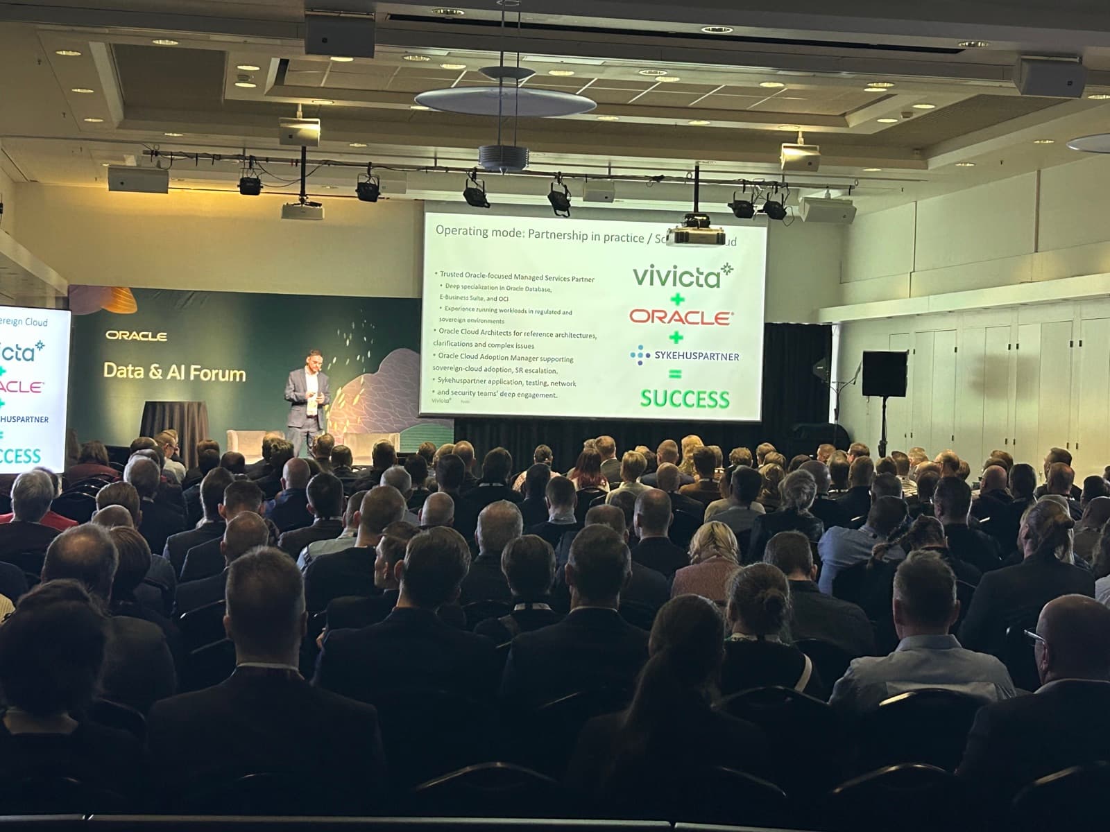 Andrejs keynoting the Data & AI Forum in front of a packed room